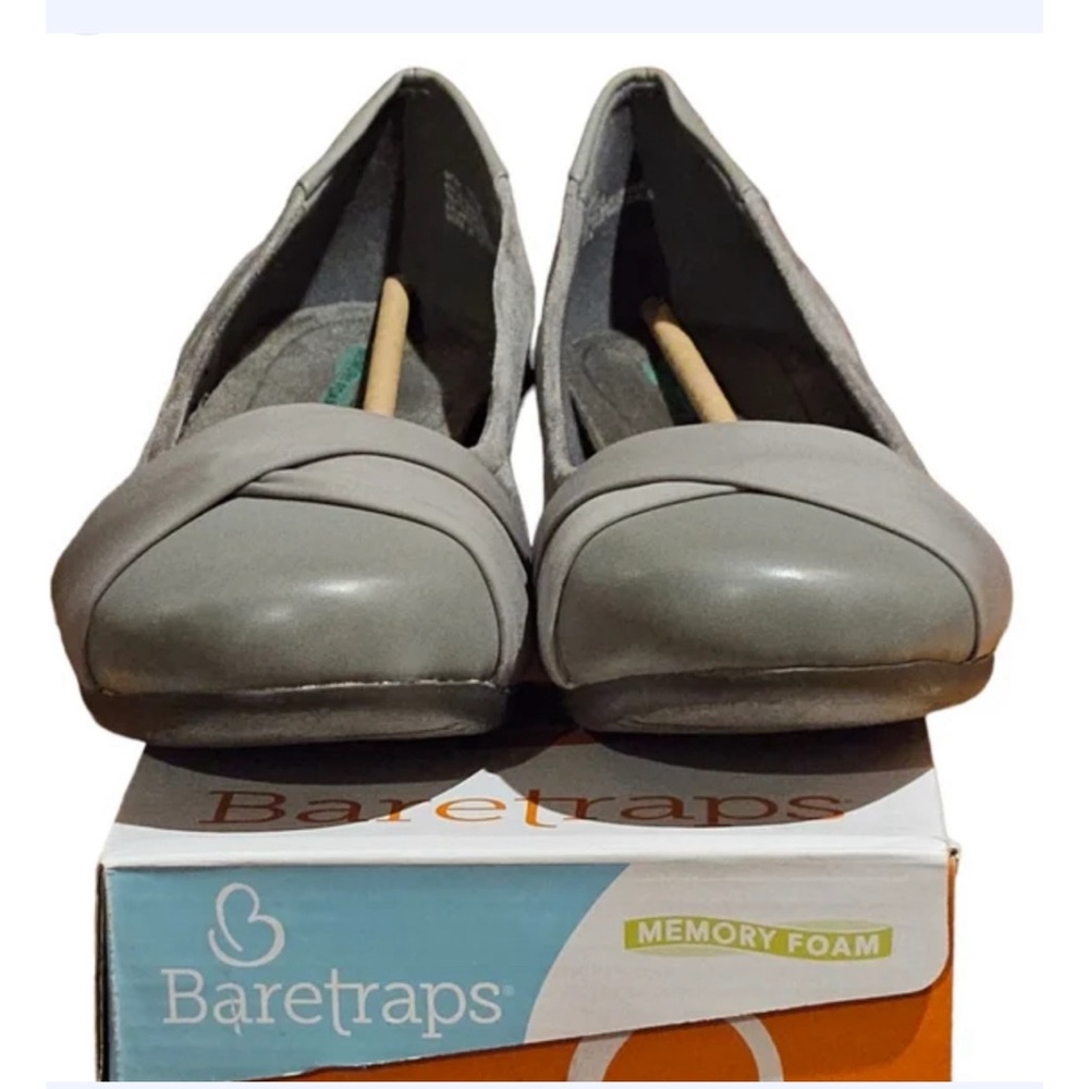 Baretraps Mitsy Memory Foam Flats. Comfortable Gray Women's Shoes. Size 8M. New